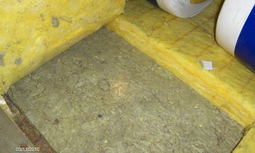 Asbesthaus - Site: Thermal insulation, fire protection from artificial mineral fibers (AMF) | © 2019, CRB Analyse Service GmbH | © CRB Analyse Service GmbH